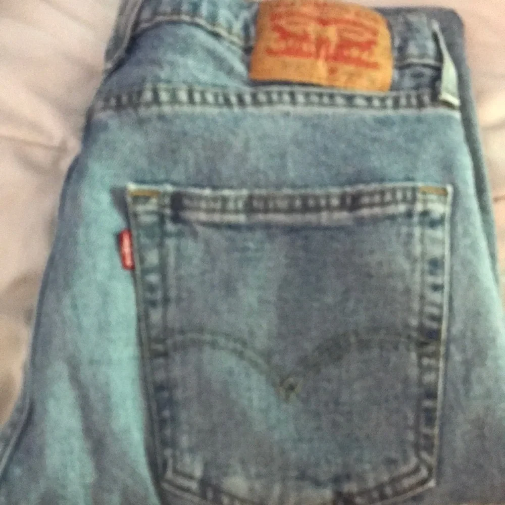 Levi's 512 Distressed Slim Taper Leg Men's Blue Jeans Size 30 30x32 ripped knees